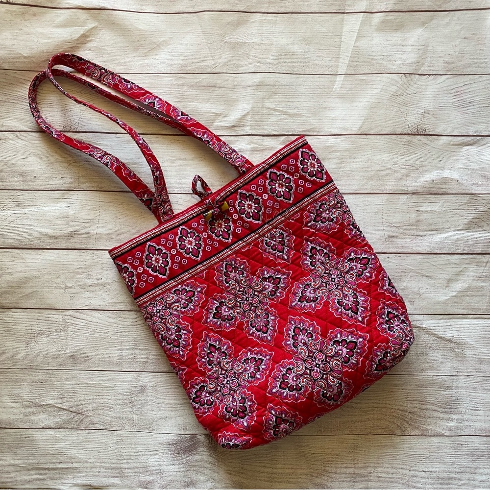 Vera Bradley tote bag